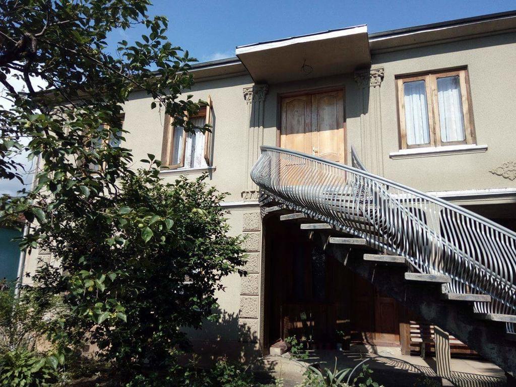 Savanna House Jvari מראה חיצוני תמונה
