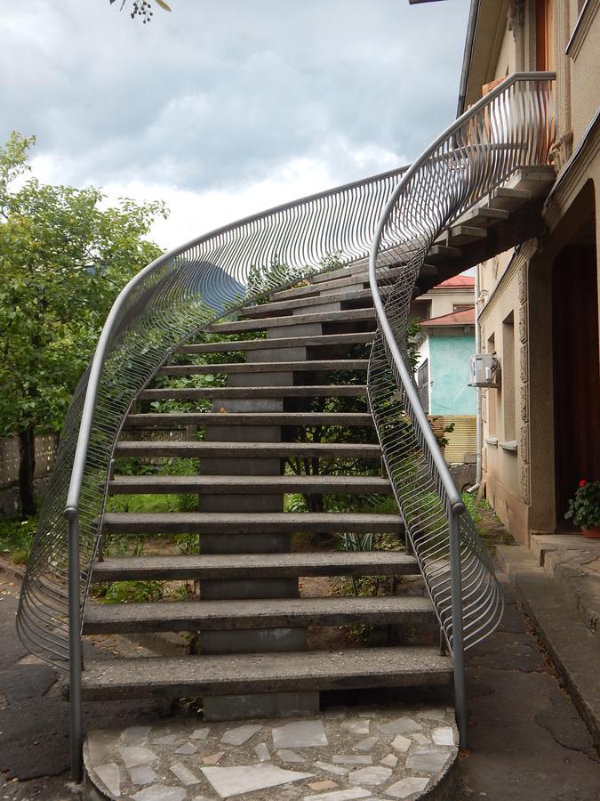 Savanna House Jvari מראה חיצוני תמונה